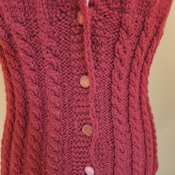 Crochet Sweater vest Size Medium/Large. - Picture 3 of 6